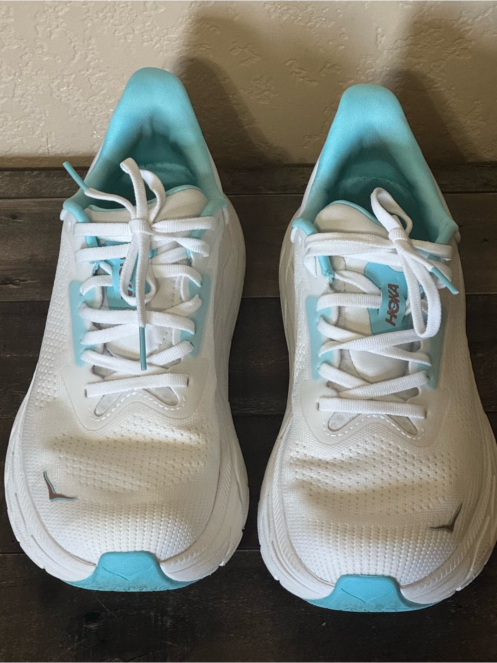 Hoka White Arahi 7 Women’s size 9B - Picture 3 of 11